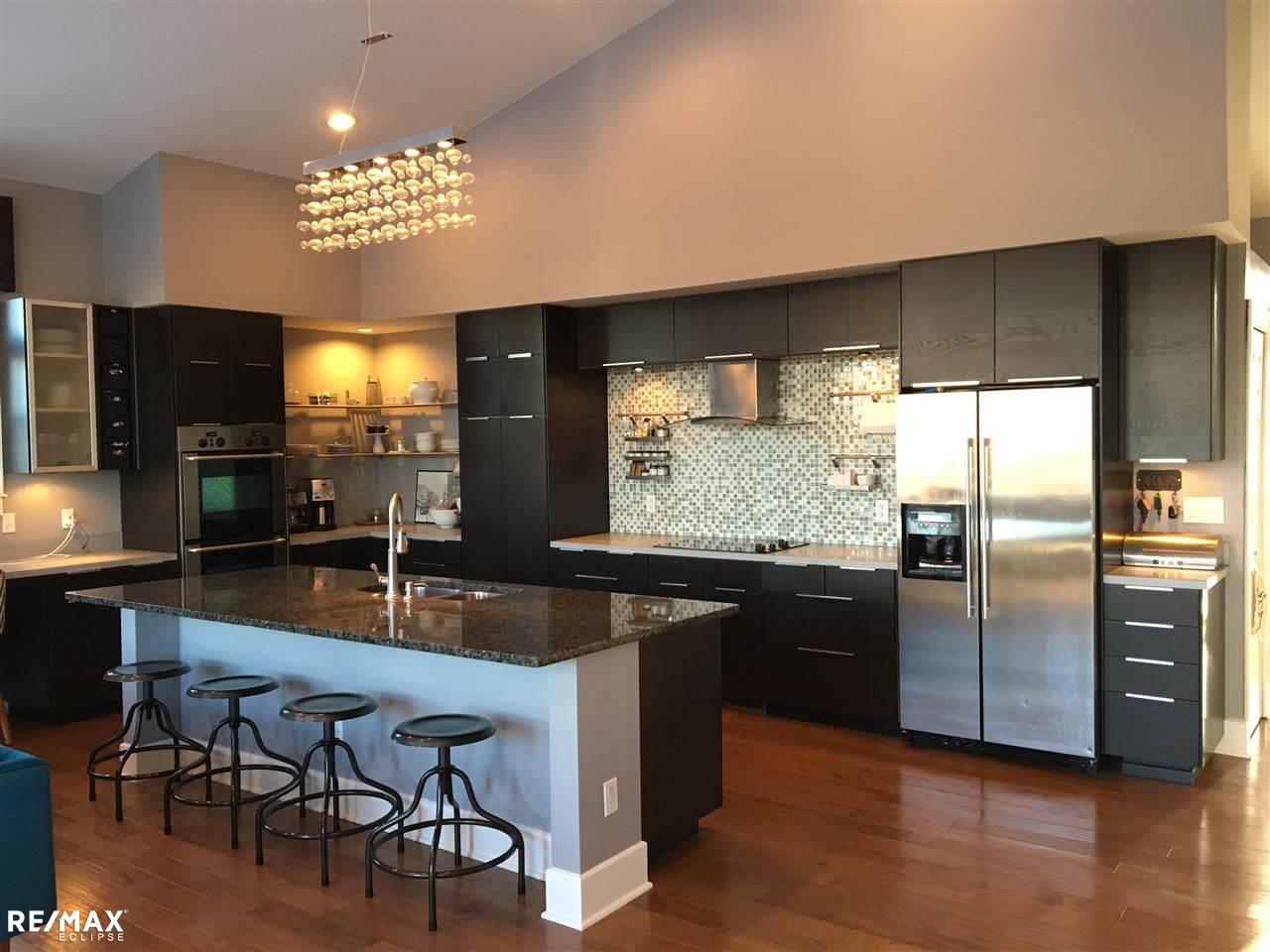 4893 Georgetown Drive Rochester, MI 48306 - Photo 4 of 17 31311912-3.JPG