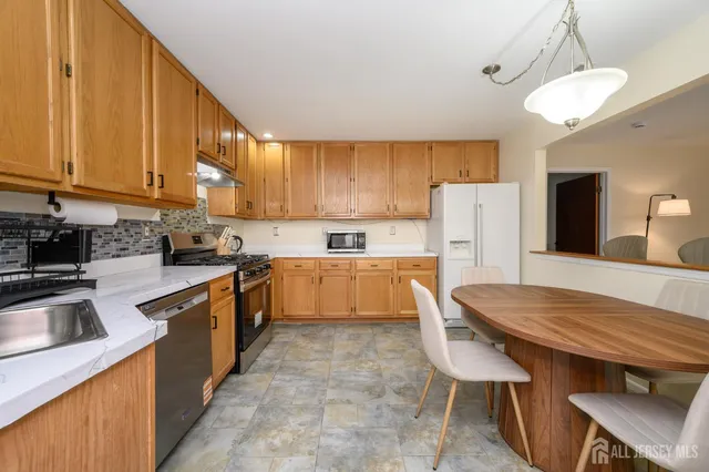 $2,900 | 4112 Birchwood Court, North Brunswick, NJ 08902