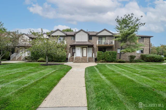 $2,900 | 4112 Birchwood Court, North Brunswick, NJ 08902