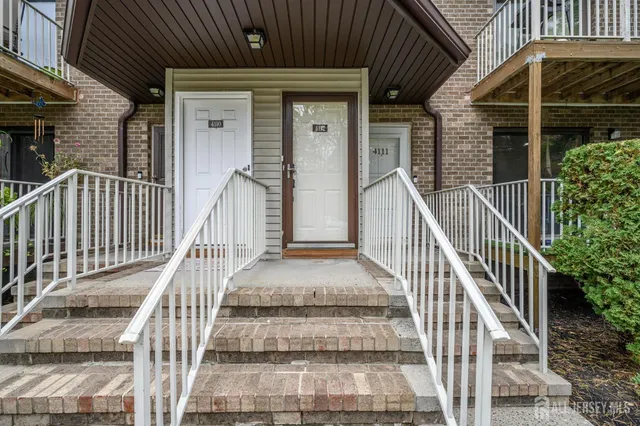 $2,900 | 4112 Birchwood Court, North Brunswick, NJ 08902