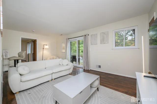 $2,900 | 4112 Birchwood Court, North Brunswick, NJ 08902