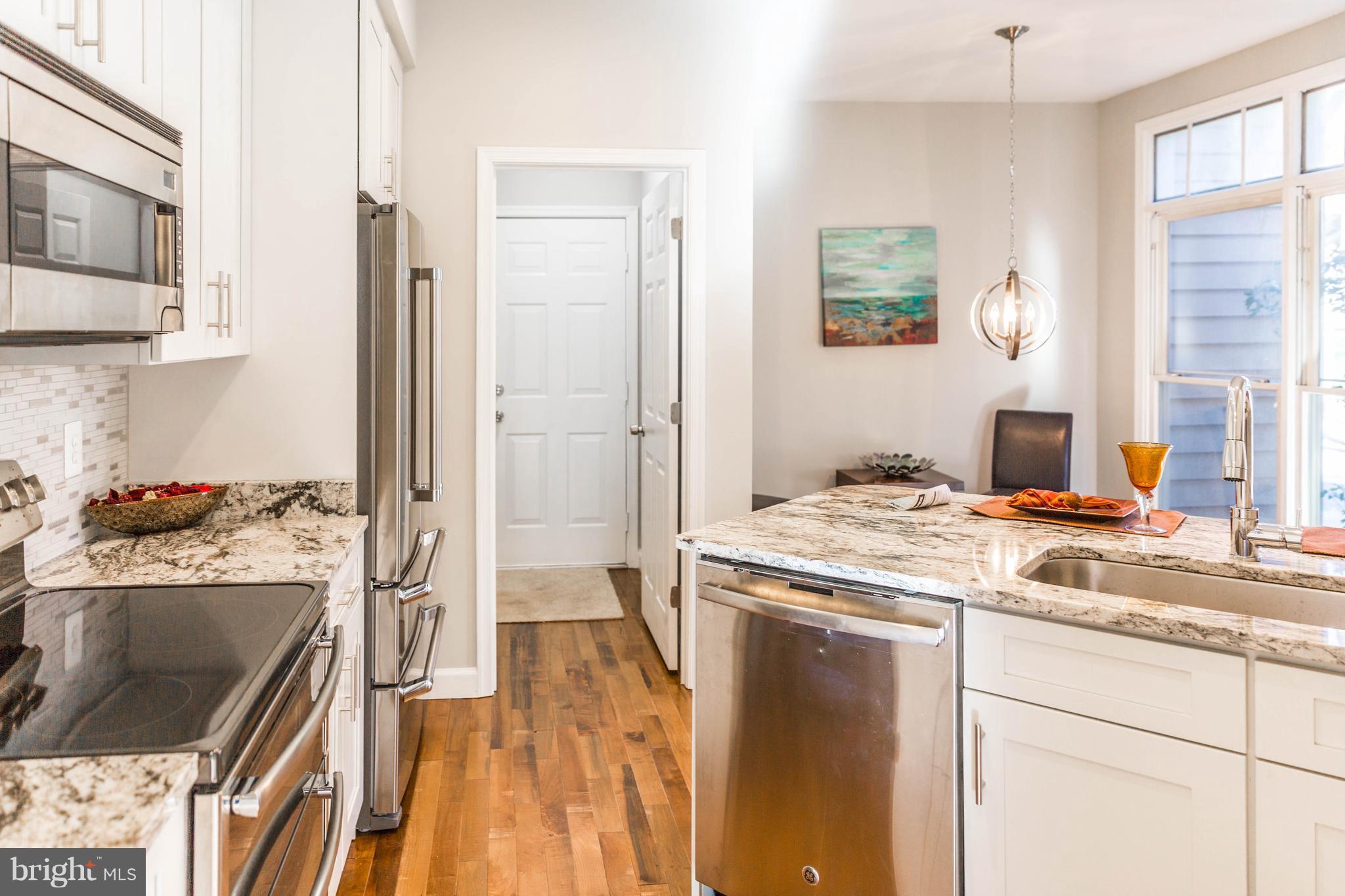 11411 Hollow Timber Way Reston, VA 20194 - Photo 4 of 30 Kitchen