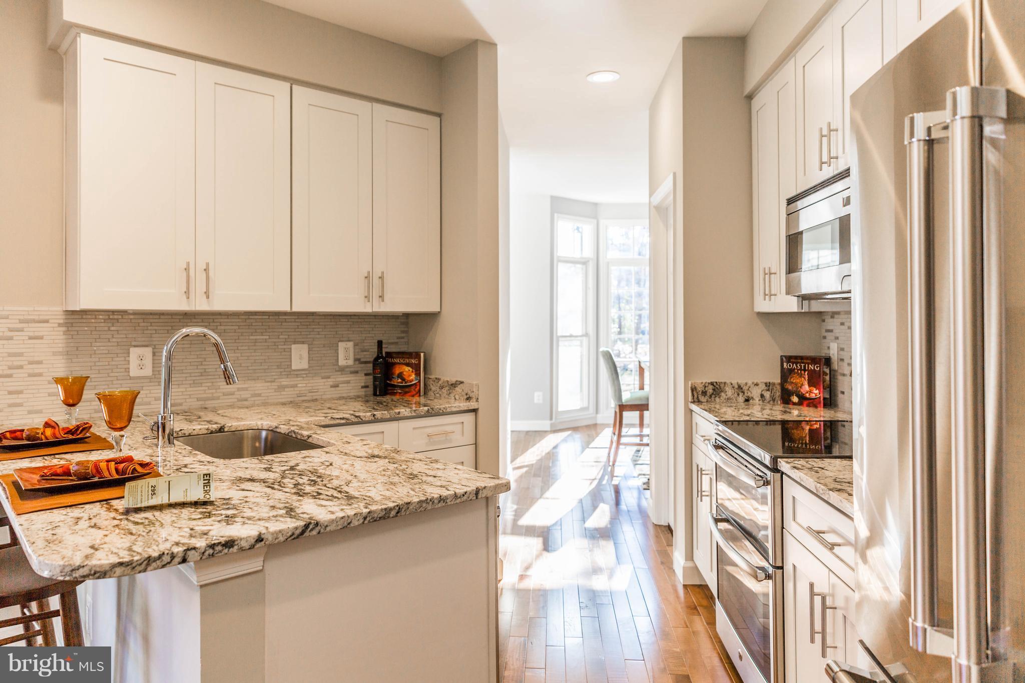 11411 Hollow Timber Way Reston, VA 20194 - Photo 5 of 30 Kitchen