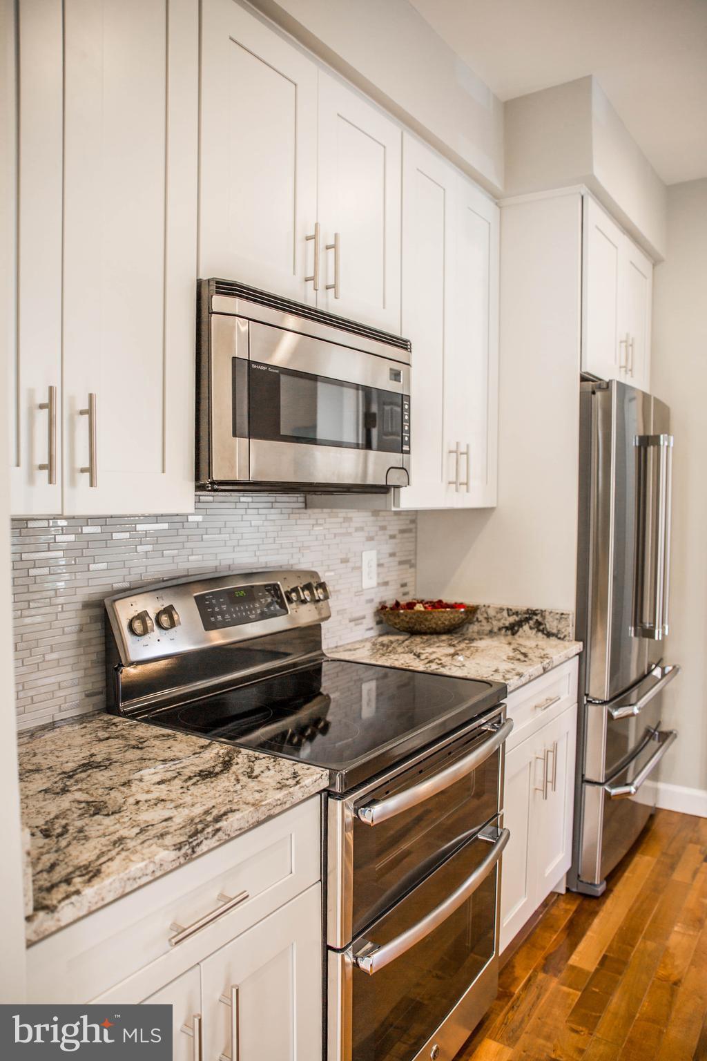 11411 Hollow Timber Way Reston, VA 20194 - Photo 6 of 30 Kitchen