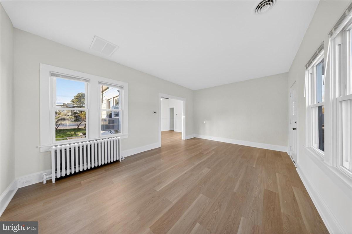 615 13th Street New Castle, DE 19720 - Photo 4 of 31