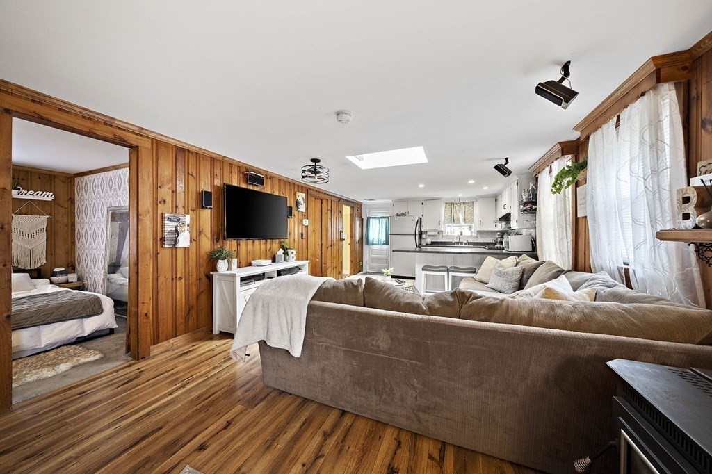 8 Beach Road Pembroke, MA 02359 - Photo 11 of 33 Gallery Image 11