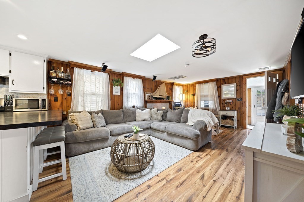 8 Beach Road Pembroke, MA 02359 - Photo 8 of 33 Gallery Image 8