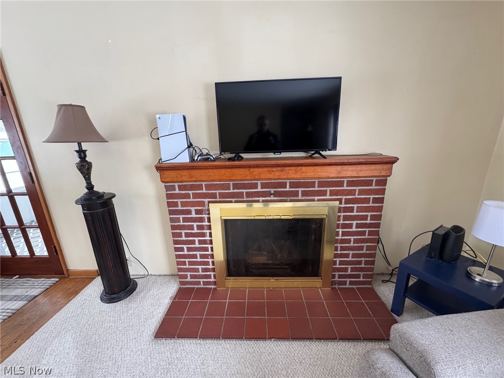 3828 Lake Road West Ashtabula, OH 44004 - Photo 6 of 29 Detailed view of a fireplace