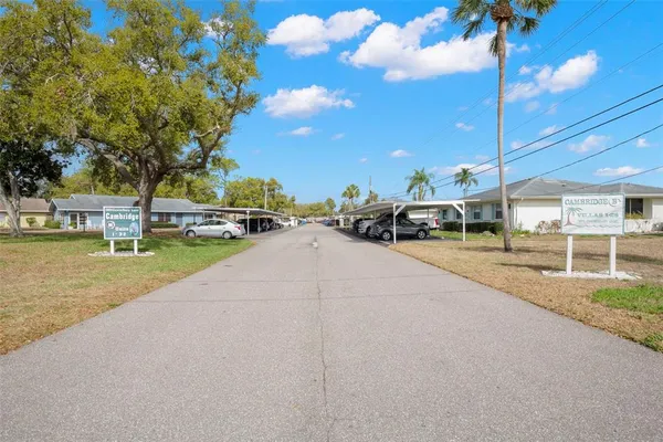 $139,900 | 1904 Canterbury Lane, Unit 13, Sun City Center, FL 33573