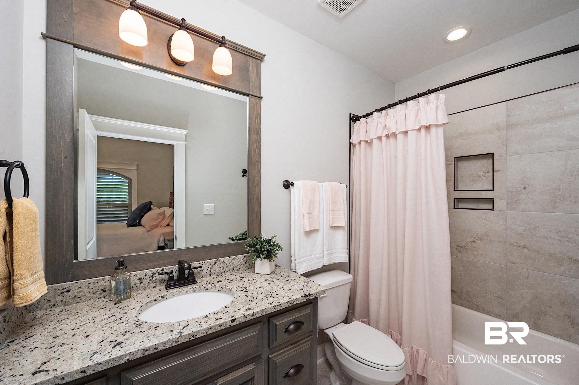 10705 Warrenton Road Daphne, AL 36526 - Photo 29 of 50 Guest Bed en Suite