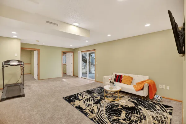 $460,000 | 696 79th Street West, Lino Lakes, MN 55014