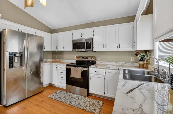 $460,000 | 696 79th Street West, Lino Lakes, MN 55014