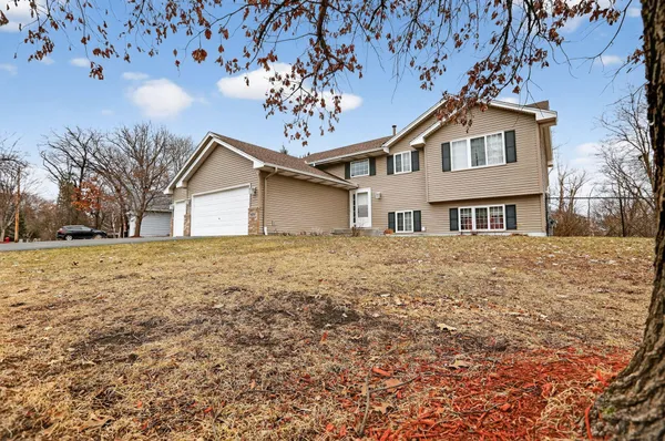 $460,000 | 696 79th Street West, Lino Lakes, MN 55014
