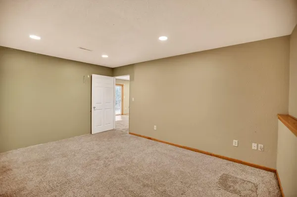 $460,000 | 696 79th Street West, Lino Lakes, MN 55014