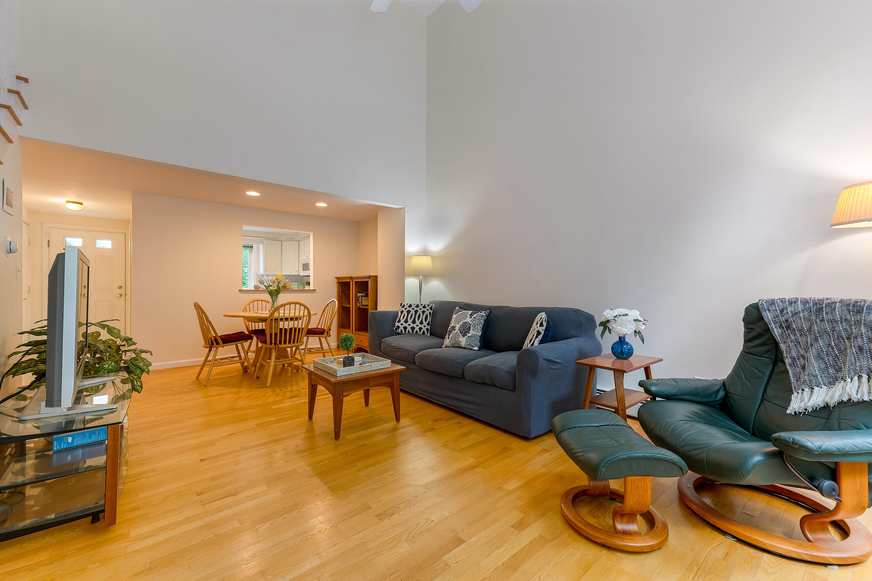 60 Shadagee Road, Unit 3 Saco, ME 04072 - Photo 11 of 40 60 Shadagee Rd #3_115dinliv