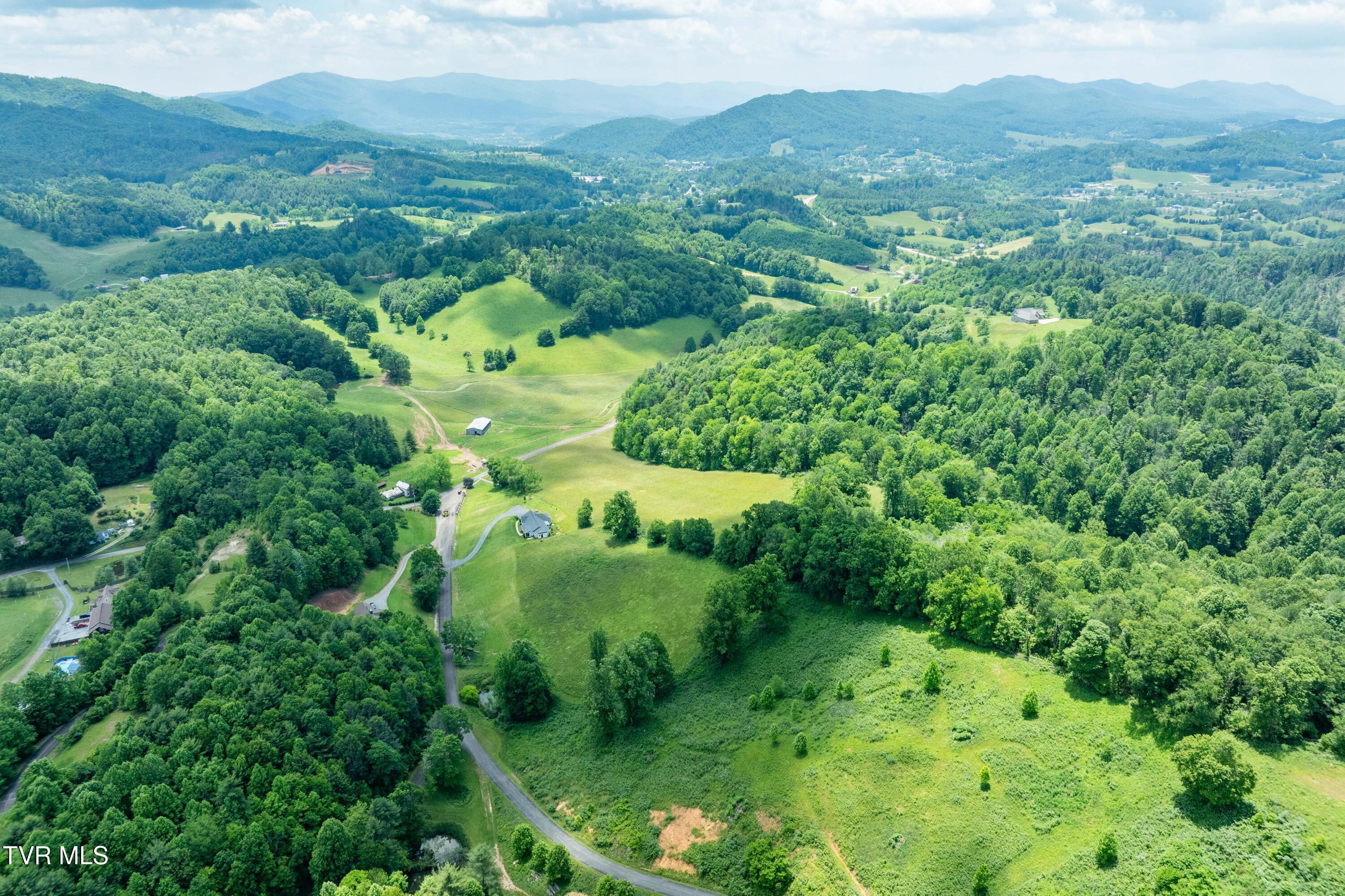 Tbd Ridgeview Drive, Unit 8 9 AND 10 Mountain City, TN 37683 - Photo 16 of 43 TBD Ridgeview Dr (6 of 43)