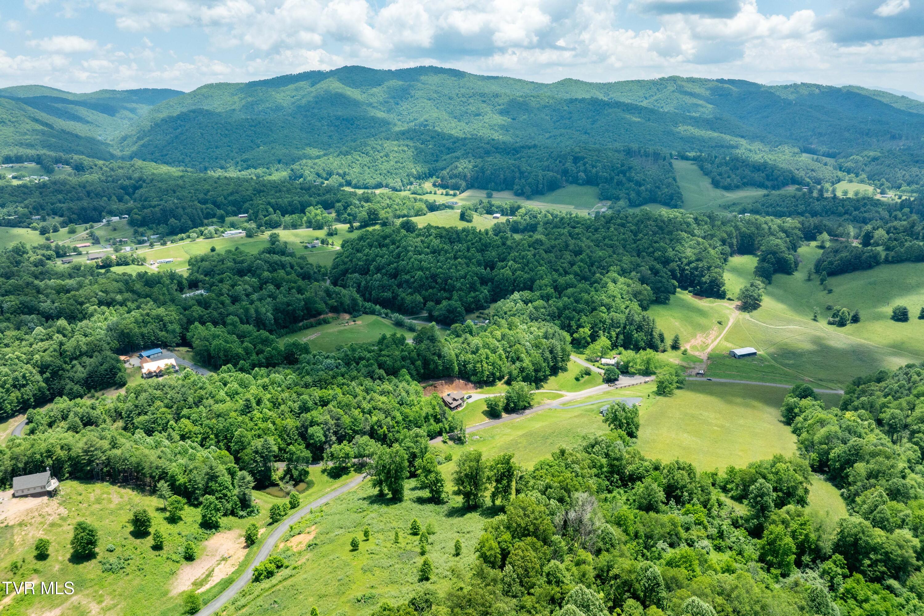 Tbd Ridgeview Drive, Unit 8 9 AND 10 Mountain City, TN 37683 - Photo 20 of 43 TBD Ridgeview Dr (10 of 43)