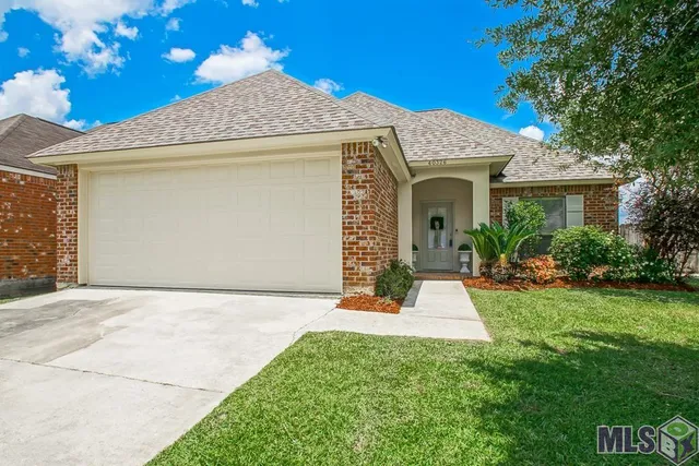 $2,100 | 40326 Creekway Cove Court, Gonzales, LA 70737