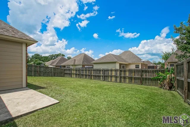 $2,100 | 40326 Creekway Cove Court, Gonzales, LA 70737