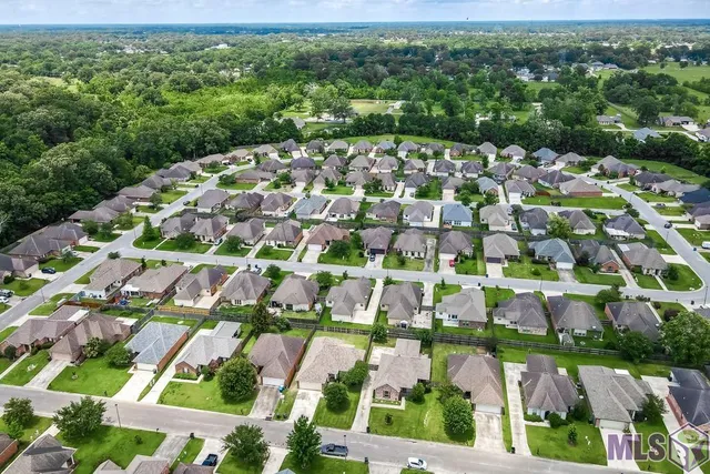 $2,100 | 40326 Creekway Cove Court, Gonzales, LA 70737