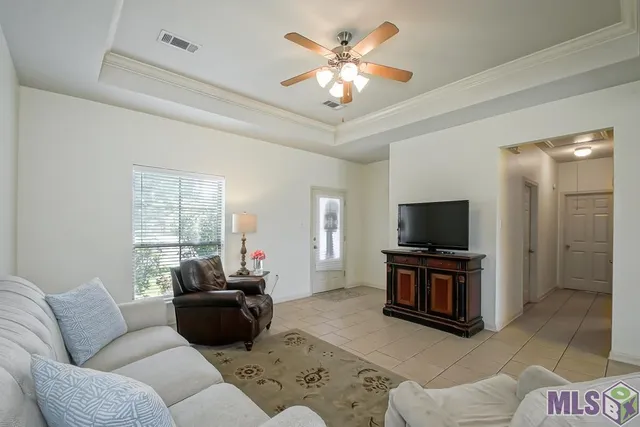 $2,100 | 40326 Creekway Cove Court, Gonzales, LA 70737