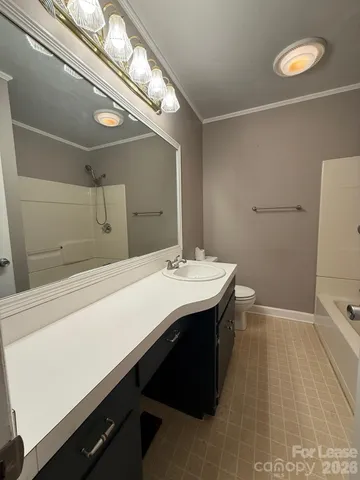 $1,795 | 824 Hawthorne Drive Northeast, Lenoir, NC 28645