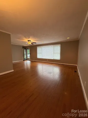 $1,795 | 824 Hawthorne Drive Northeast, Lenoir, NC 28645