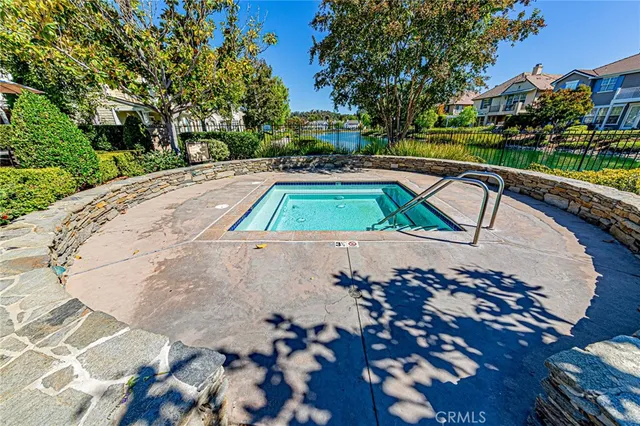 $1,098,000 | 27104 Breakers Cove, Valencia, CA 91355