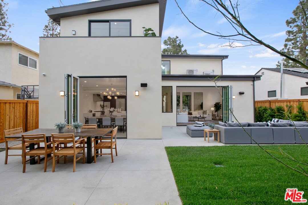 5327 Dobson Way Culver City, CA 90230 - Photo 2 of 40