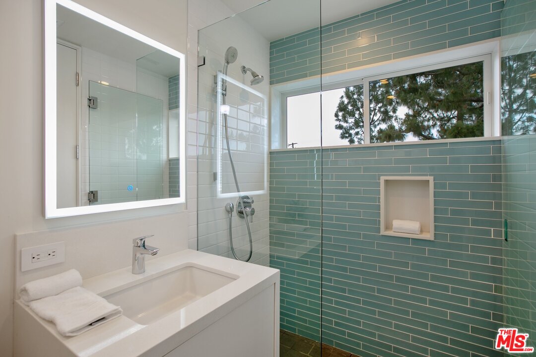 5327 Dobson Way Culver City, CA 90230 - Photo 22 of 40