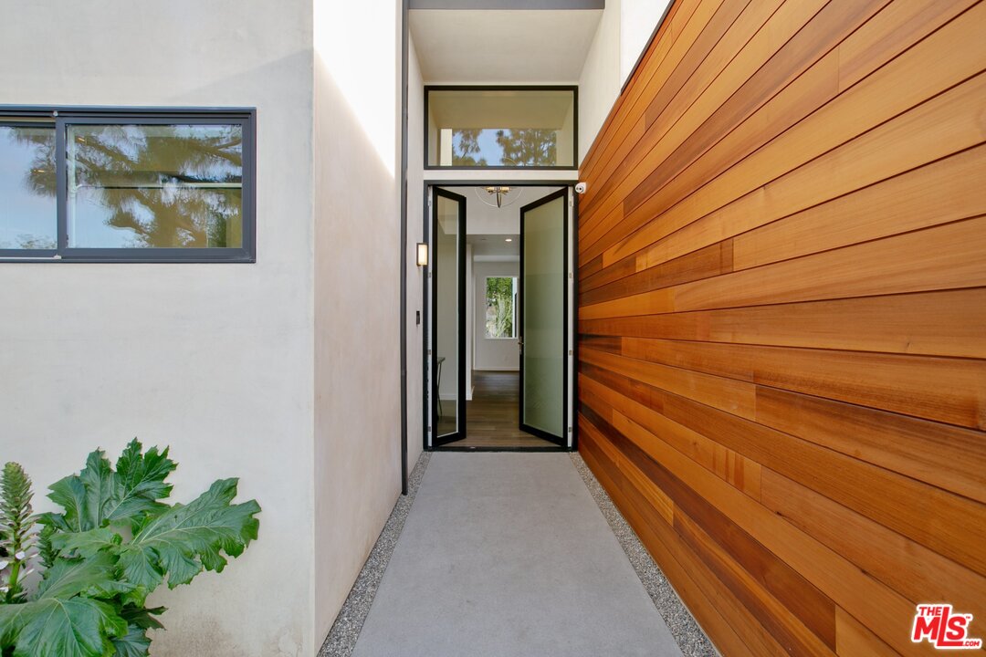 5327 Dobson Way Culver City, CA 90230 - Photo 4 of 40