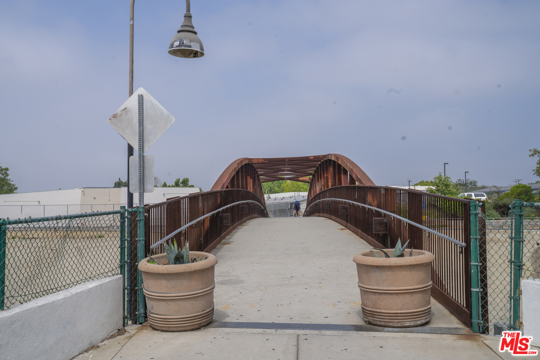 5327 Dobson Way Culver City, CA 90230 - Photo 39 of 40