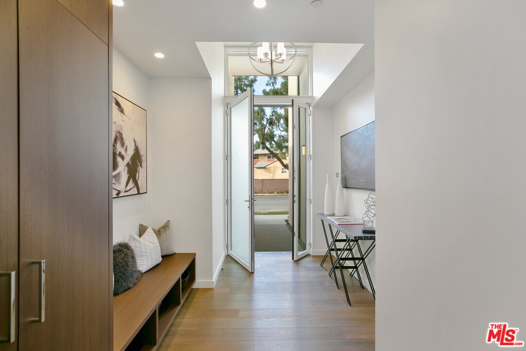 5327 Dobson Way Culver City, CA 90230 - Photo 6 of 40