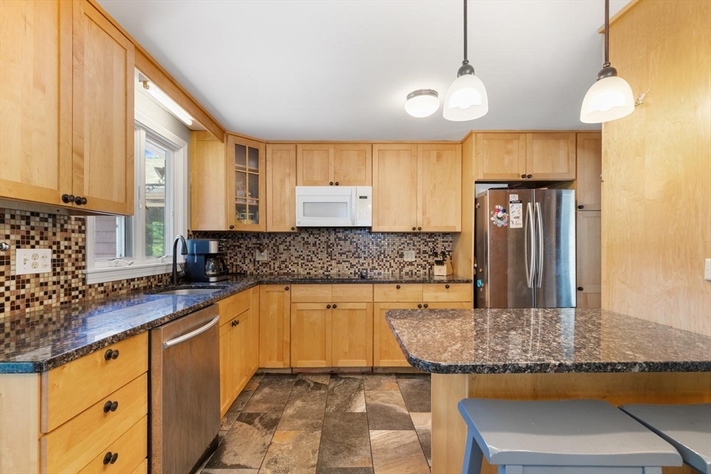 5 Paradise Road Beverly, MA 01915 - Photo 13 of 37
