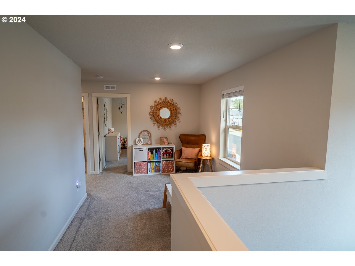 38459 Maple Street Sandy, OR 97055 - Photo 7 of 20 a living room with furniture and a large window
