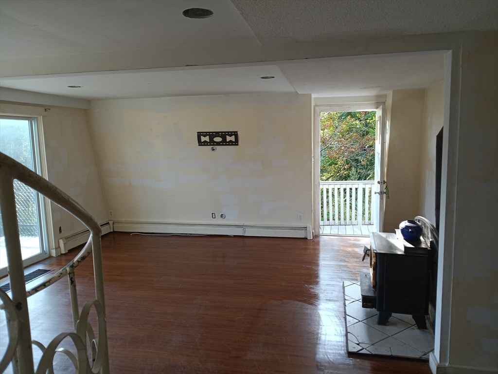 44 Valley Road Lynn, MA 01902 - Photo 11 of 26 Gallery Image 11