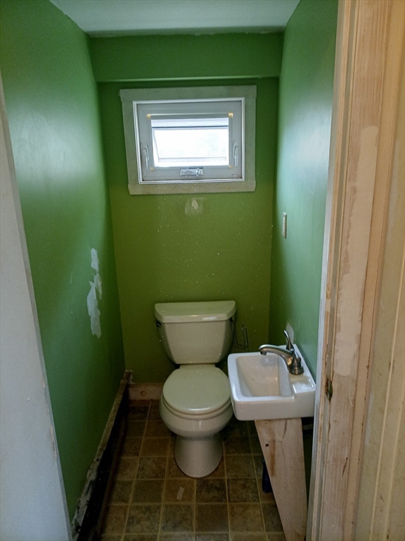 44 Valley Road Lynn, MA 01902 - Photo 17 of 26 Gallery Image 17