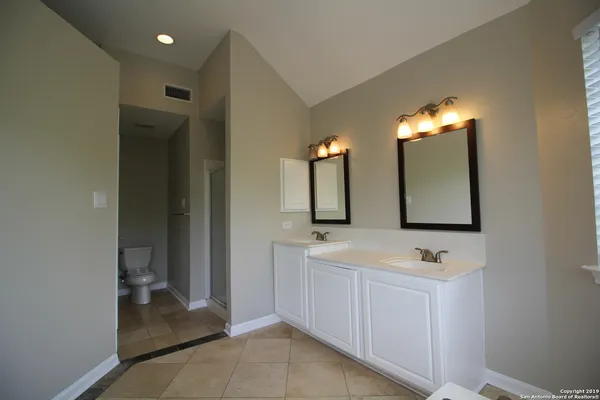 $2,000 | 12802 Aqua Valley, Helotes, TX 78023