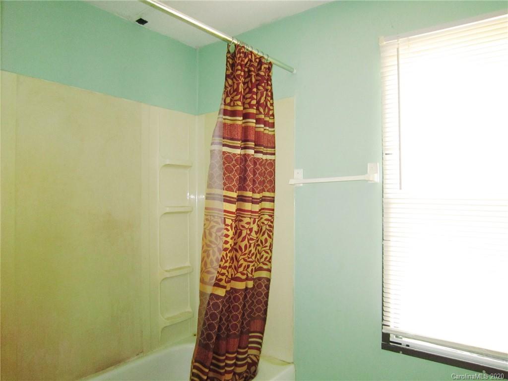 26 Holly Ridge Road Candler, NC 28715 - Photo 8 of 17 Gallery Image 8