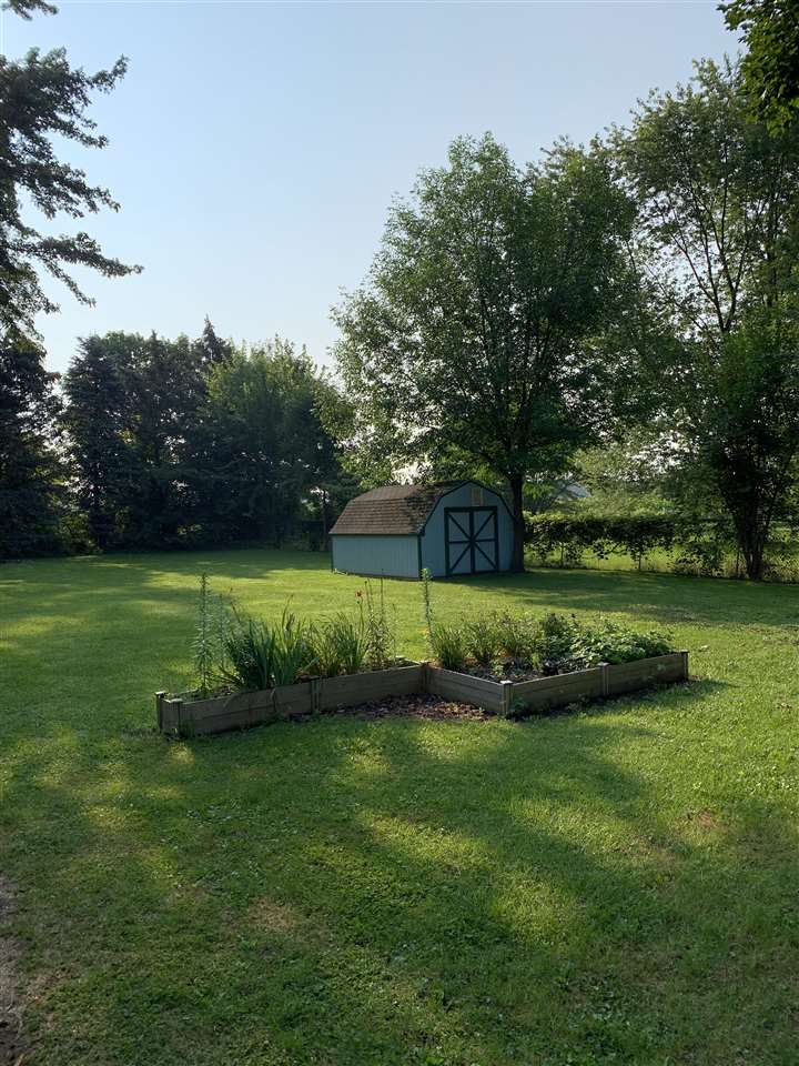 19059 Amman Road Chesaning, MI 48616 - Photo 8 of 24