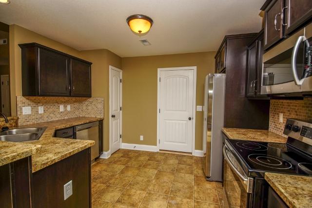 76 Pine Ridge Clarksville, TN 37040 - Photo 6 of 20 Gallery Image 6