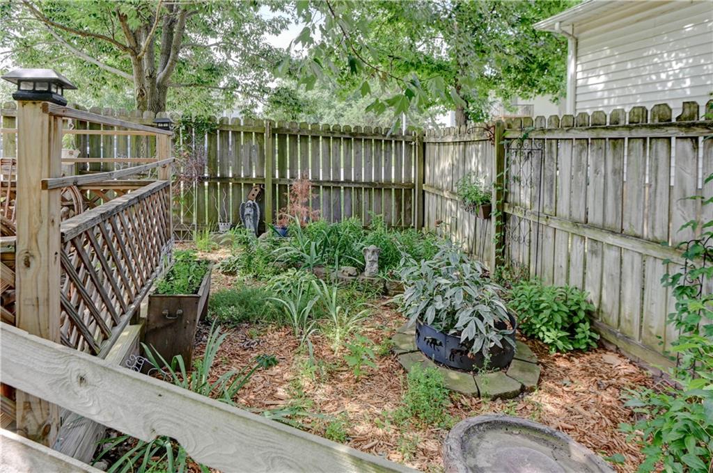 18008 East Whitney Road South Independence, MO 64057 - Photo 29 of 35