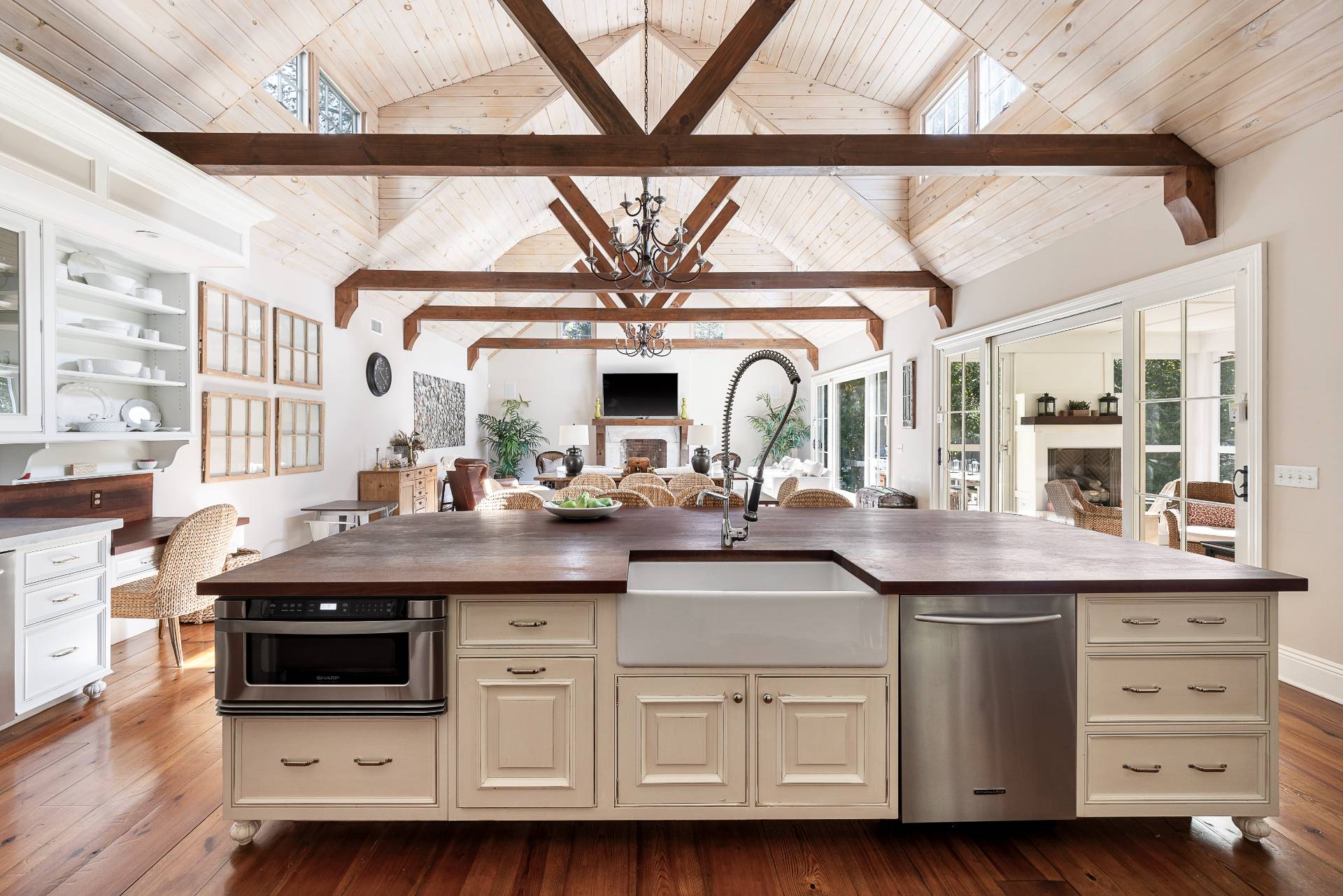 17 Jericho Road East Hampton, NY 11937 - Photo 8 of 37