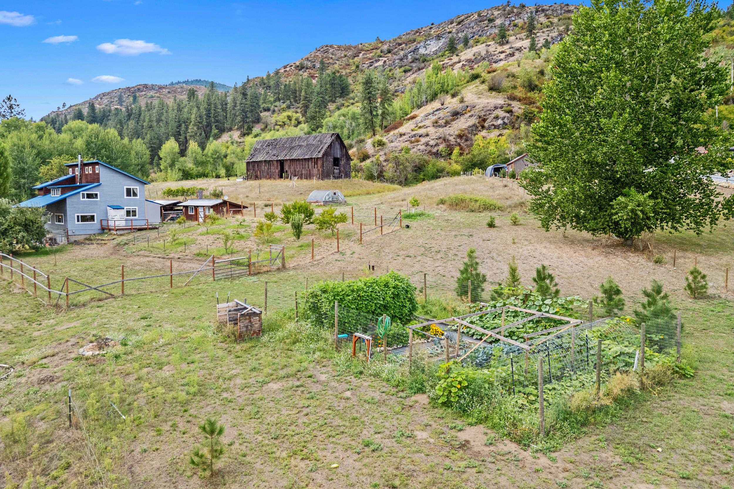 4217 Northport Flat Creek Road Kettle Falls, WA 99141 - Photo 27 of 38