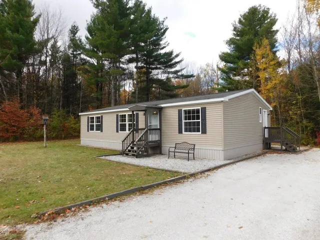 $329,000 | 908 Deer Yard Drive, St. Albans, VT 05478