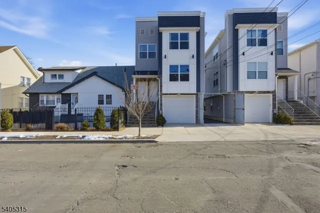 $900,000 | 299 North 13th Street, Newark, NJ 07107