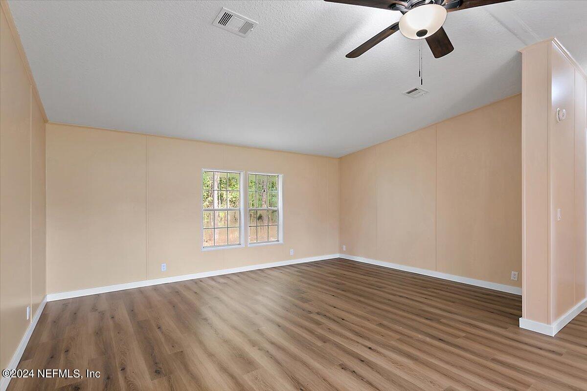 1254 Rigdon Road Jacksonville, FL 32220 - Photo 11 of 22 02-Living Room