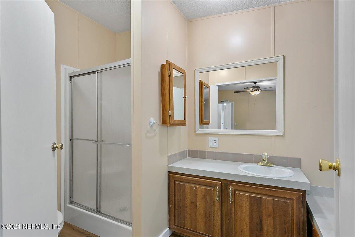 1254 Rigdon Road Jacksonville, FL 32220 - Photo 13 of 22 09-Primary Bathroom
