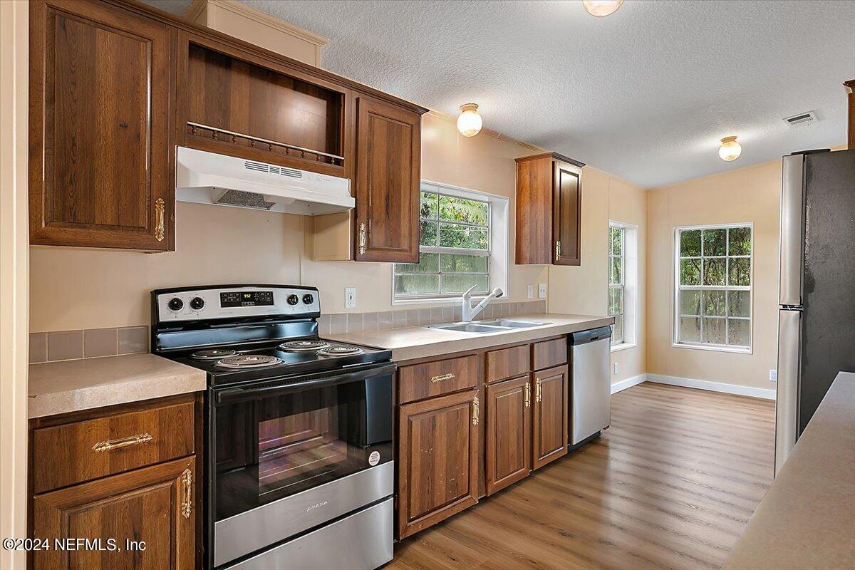 1254 Rigdon Road Jacksonville, FL 32220 - Photo 8 of 22 05-Kitchen
