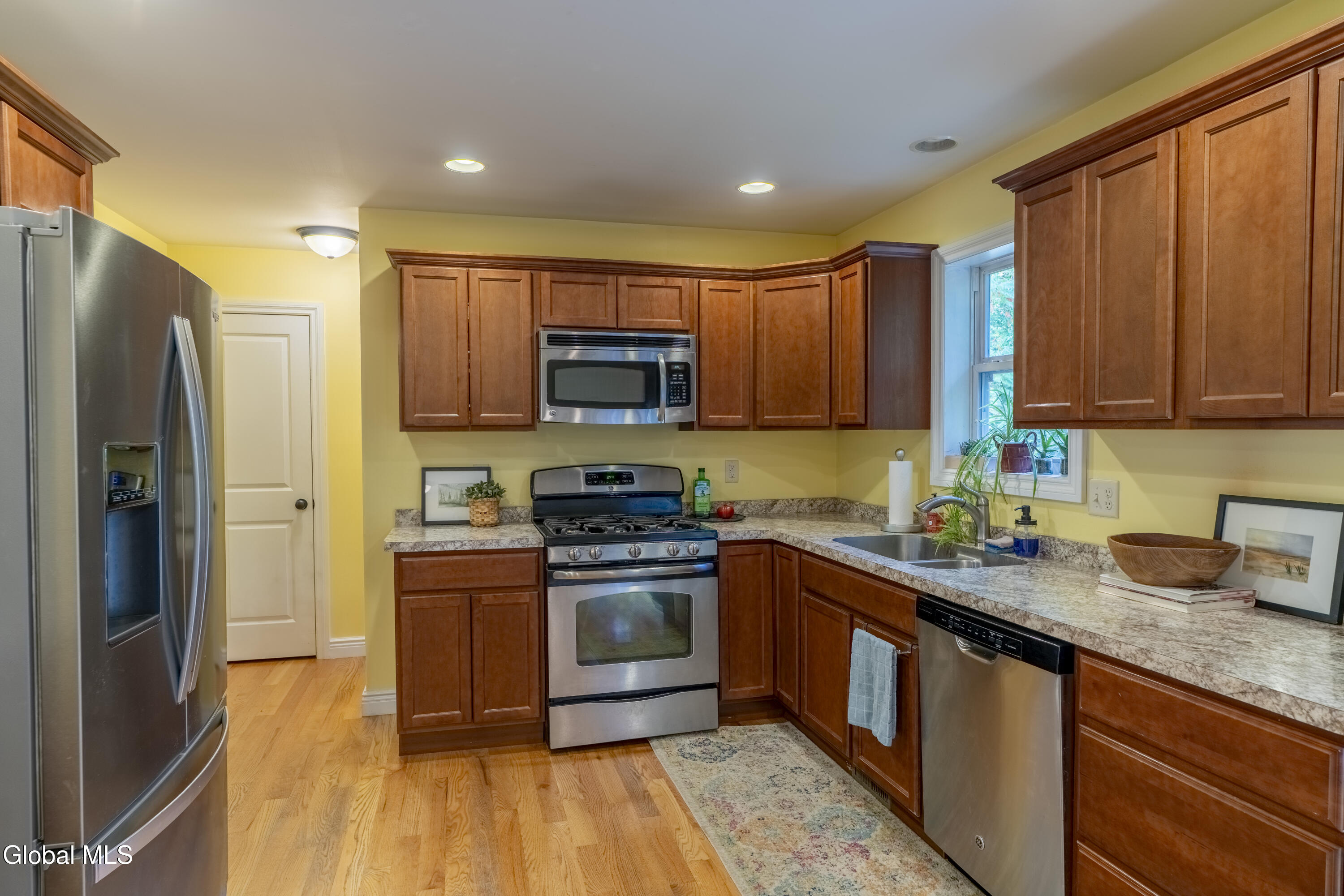 570 Selfridge Road Moreau, NY 12831 - Photo 8 of 29 570 Selfridge-24